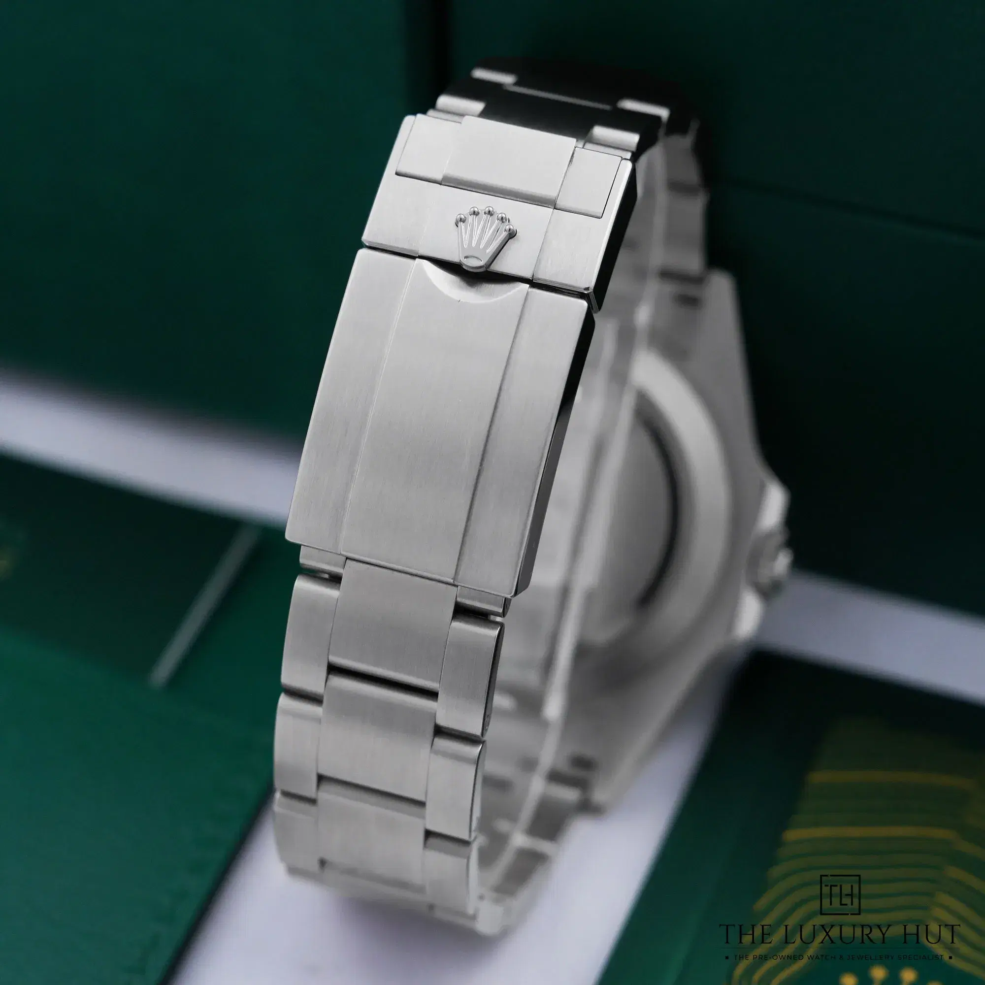 2026/10/3bdc3b9e-627c-40b8-8200-217aa221fb07Rolex_Explorer_II_Steel_42mm_White_Dial_LB1085-e.jpg.webp
