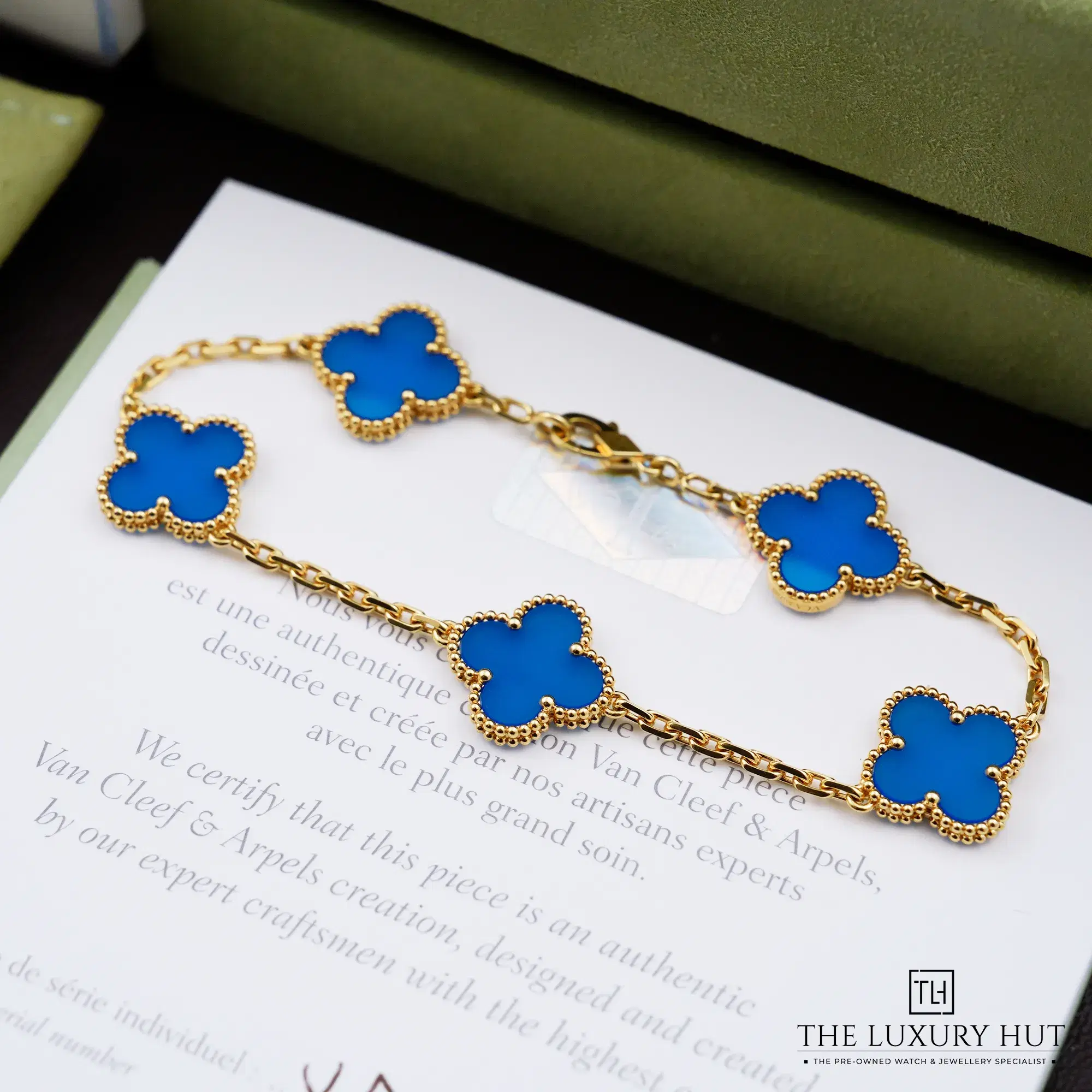 2026/10/3f0d8576-7d0f-4df9-b1b7-7dcd358d6c1fVan_Cleef_&_Arpels_Vintage_Alhambra_Gold_Blue_Agate_Bracelet_53445-c.jpg.webp