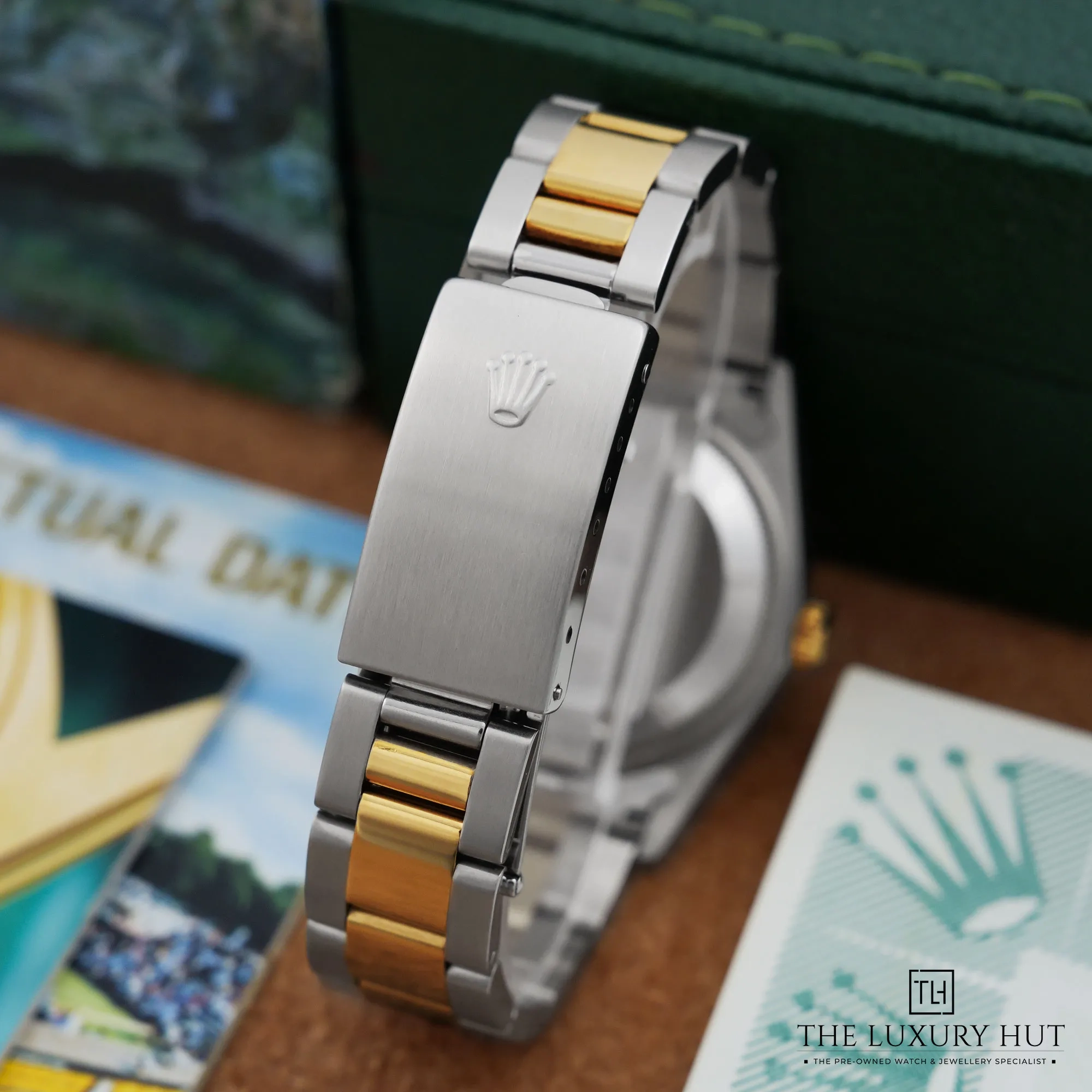 2026/10/3f189489-688b-4fbf-aa3a-83a1c13028a2Rolex_Oyster_Perpetual_Date_Bi-Metal_Champagne_LB1033-d.jpg.webp