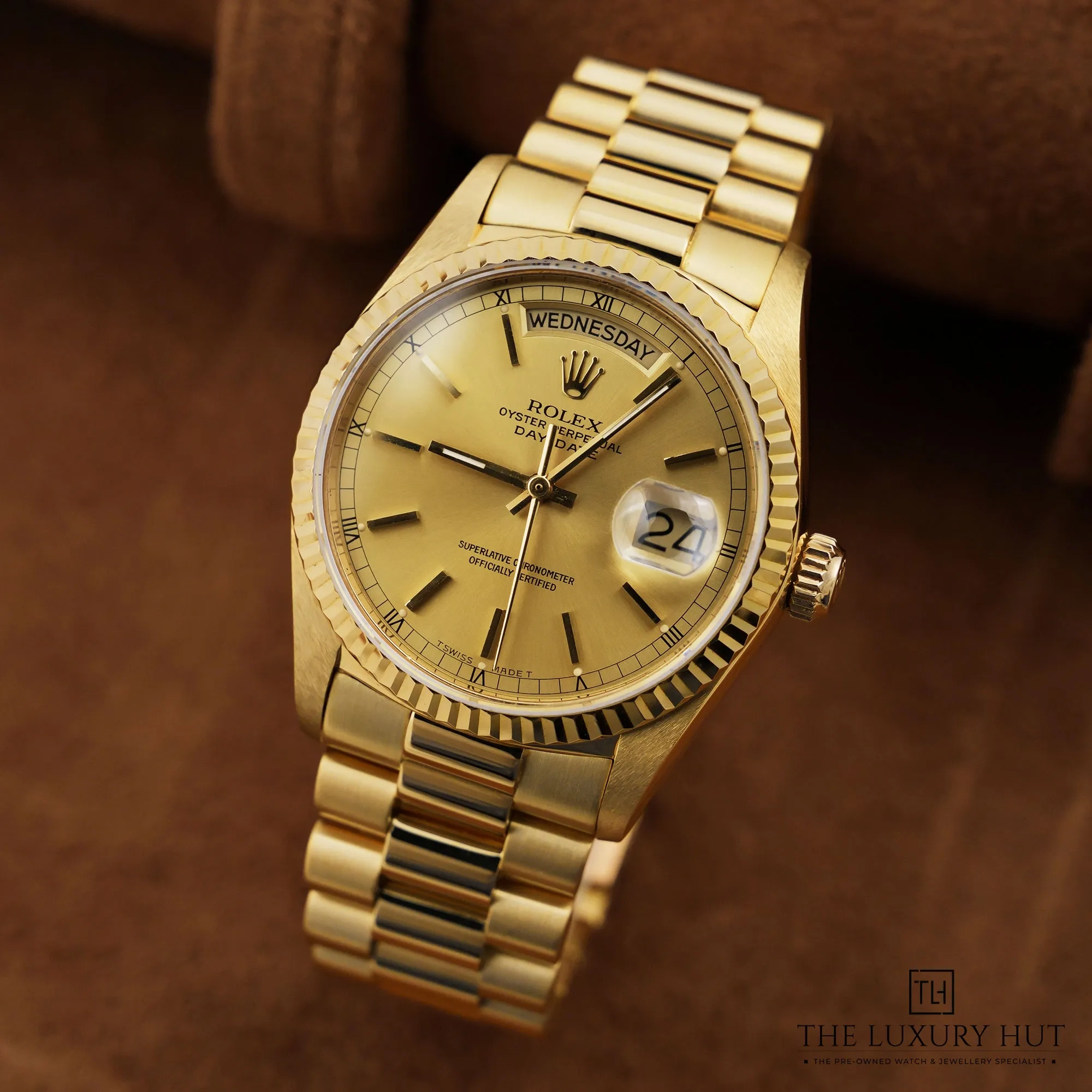 2026 10 3feba7c3 3d78 426c ba3b d028ba84f22eRolex Day Date 36 Gold Champagne Dial 53475 b jpg webp