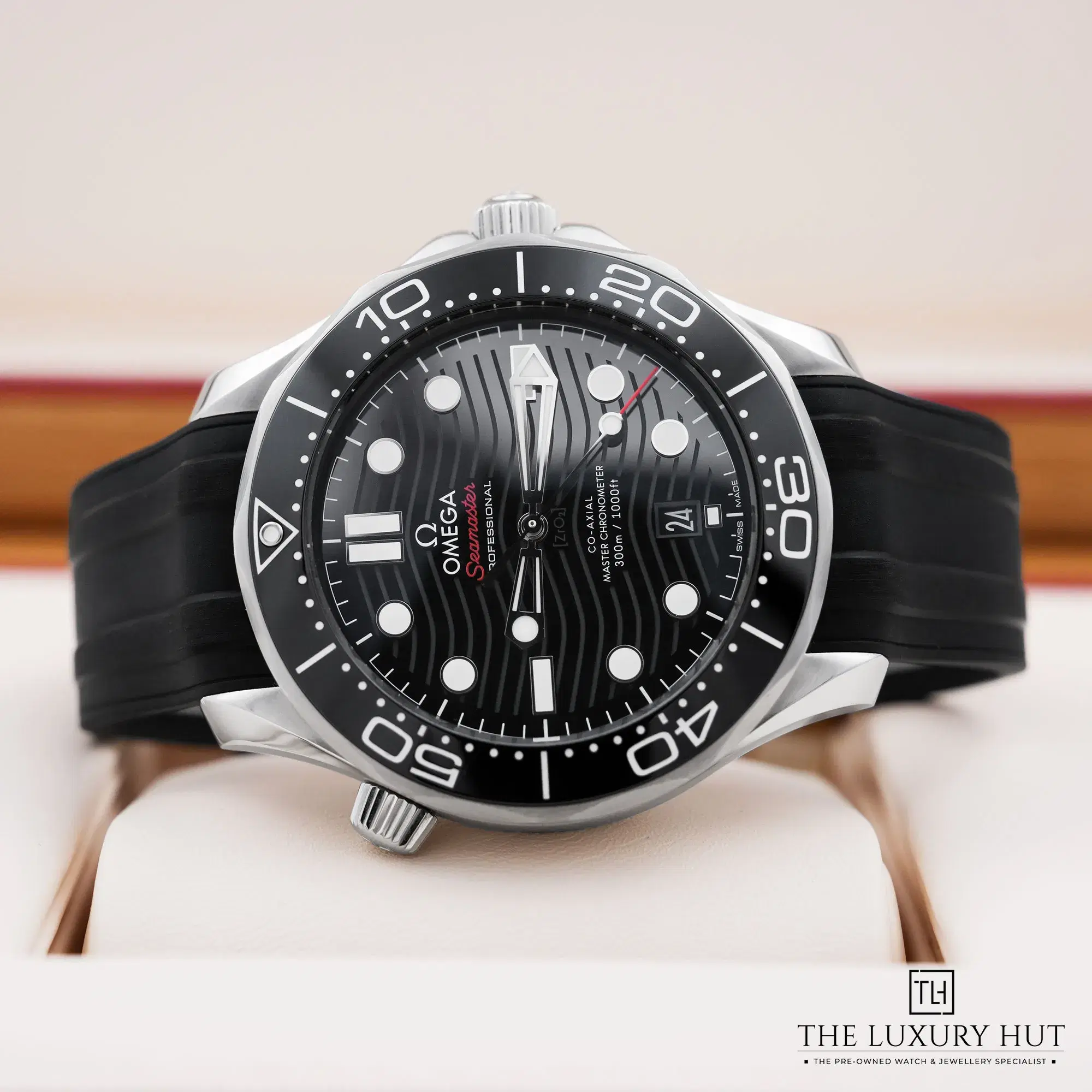 2026/10/40b65428-c0da-4f42-a6f4-6a5e761bb265Omega_Seamaster_Diver_Steel_42mm_Black_âWaveâ_Dial_53372-c.jpg.webp