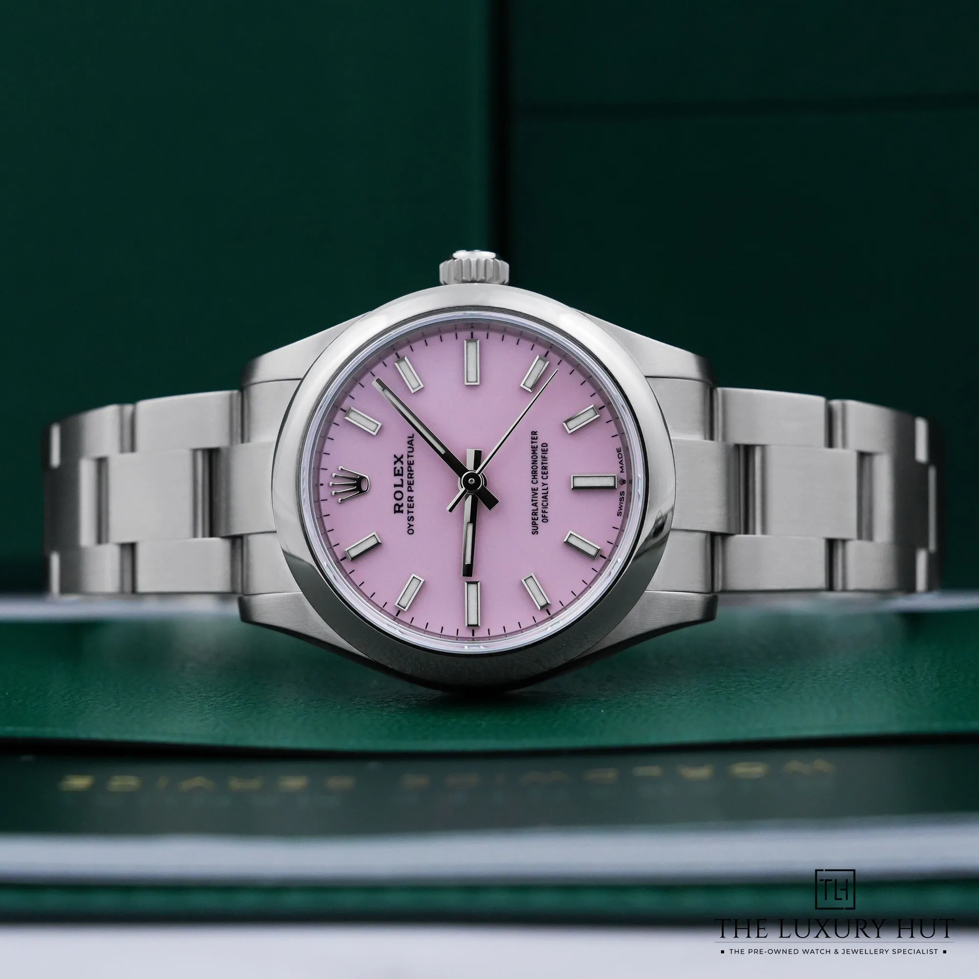 2026/10/41cfe061-7404-41b4-9a9f-0f0c5f7261a9Rolex_Oyster_Perpetual_31mm_Steel_Candy_Pink_53463-c.jpg.webp