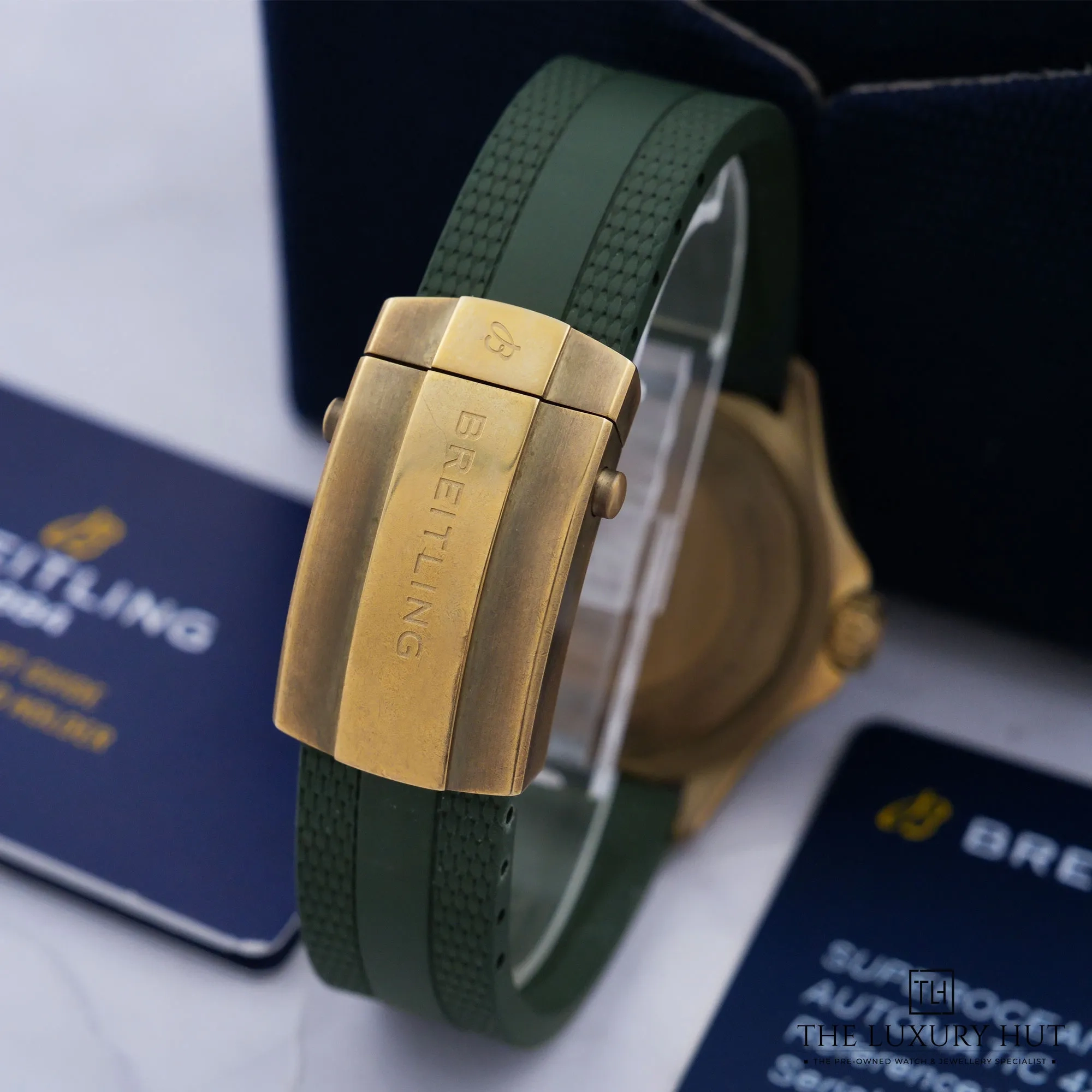 2026/10/469a7a60-21d1-4d1d-bcbe-c2e2b60a2ae0Breitling_Superocean_Bronze_42mm_Green_Dial_53489-e.jpg.webp