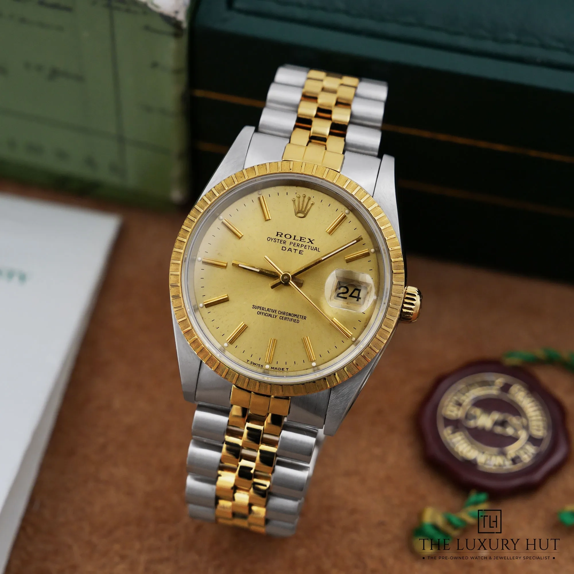 2026/10/72614477-d214-4096-8216-445808458b9aRolex_Oyster_Perpetual_Date_Champagne_Dial_53396-b.jpg.webp