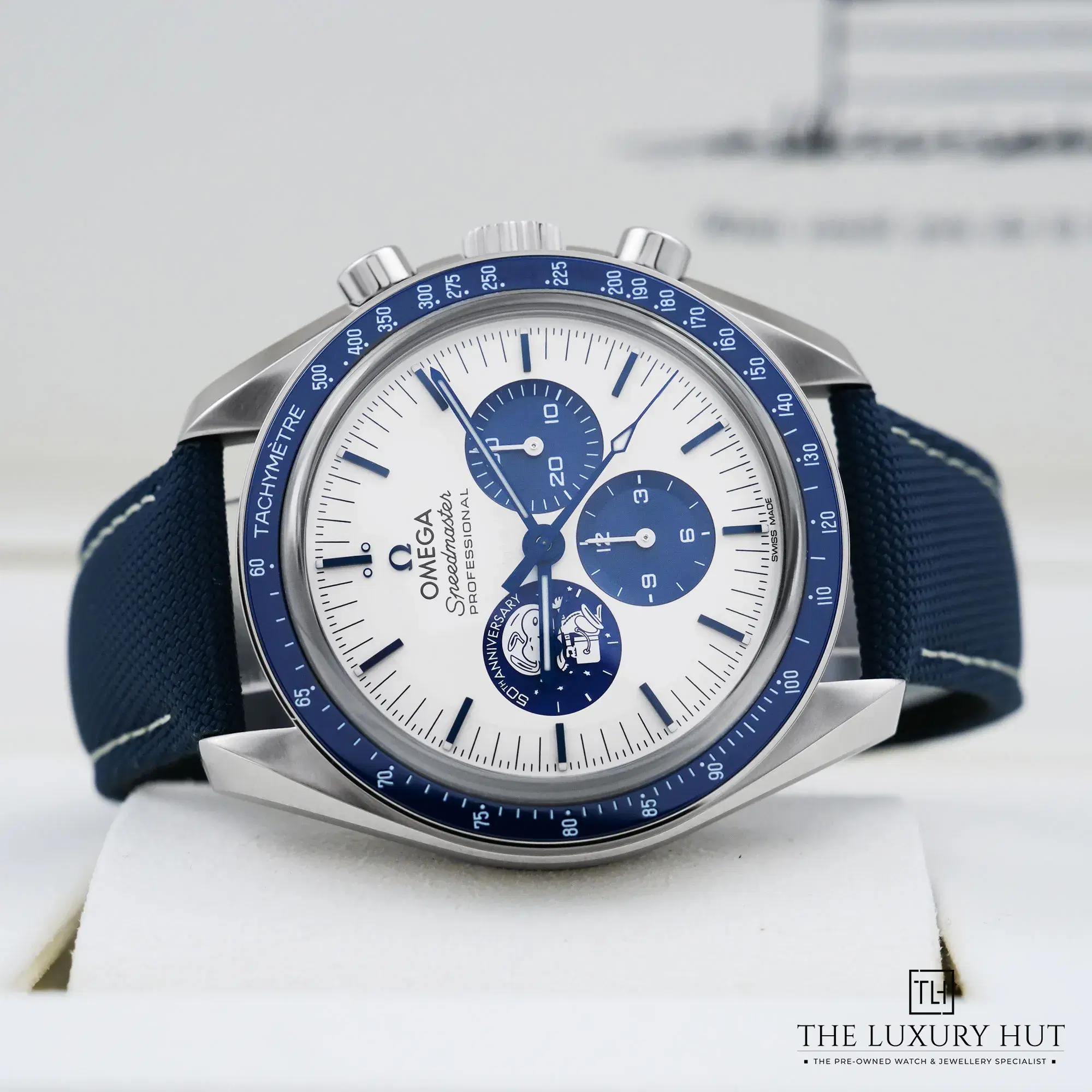 2026/10/81c09009-619d-4aba-ae2f-91b569440547Omega_Speedmaster_Moonwatch_Silver_Snoopy_Award_53458-c.jpg.webp