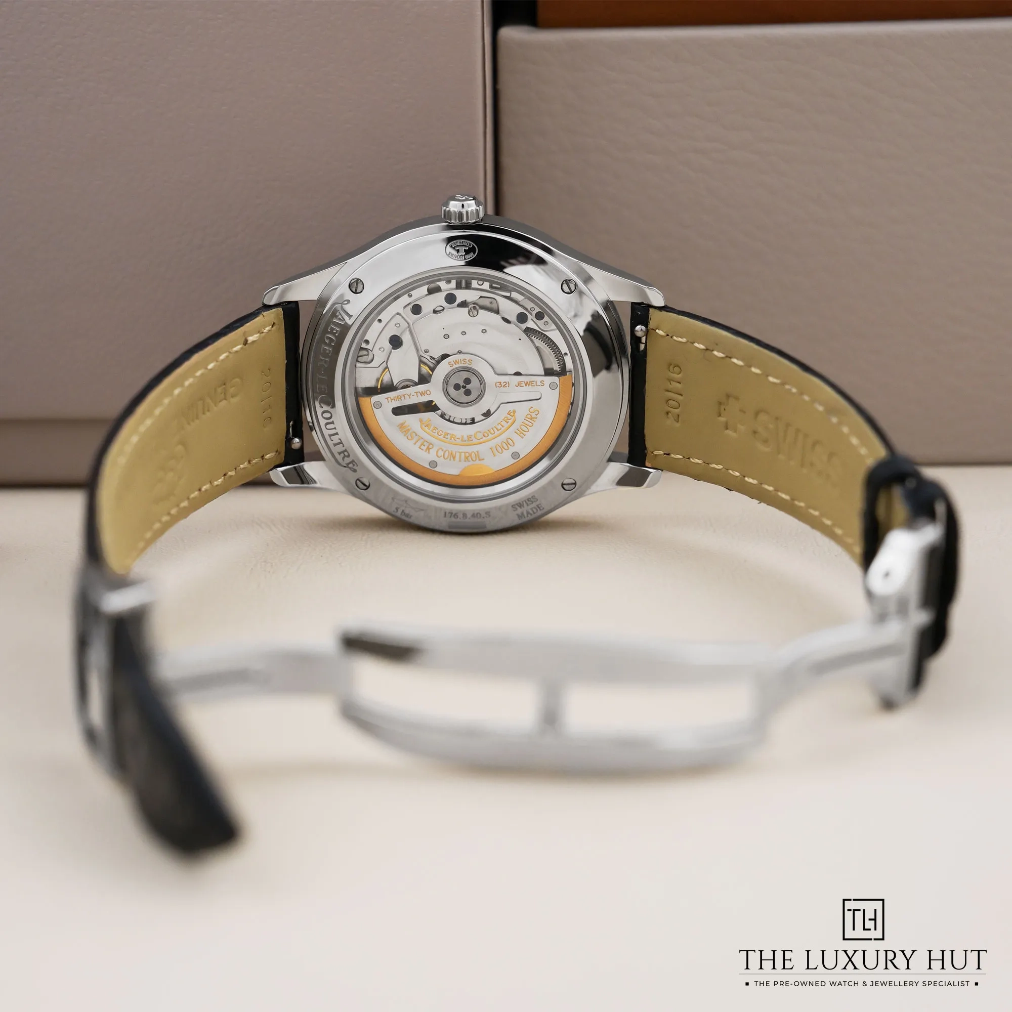 2026/10/986dacf9-5cfb-4b99-a317-4ab5f90e958aJaeger_LeCoultre_Master_Control_Silver_Dial_LB1034-d.jpg.webp
