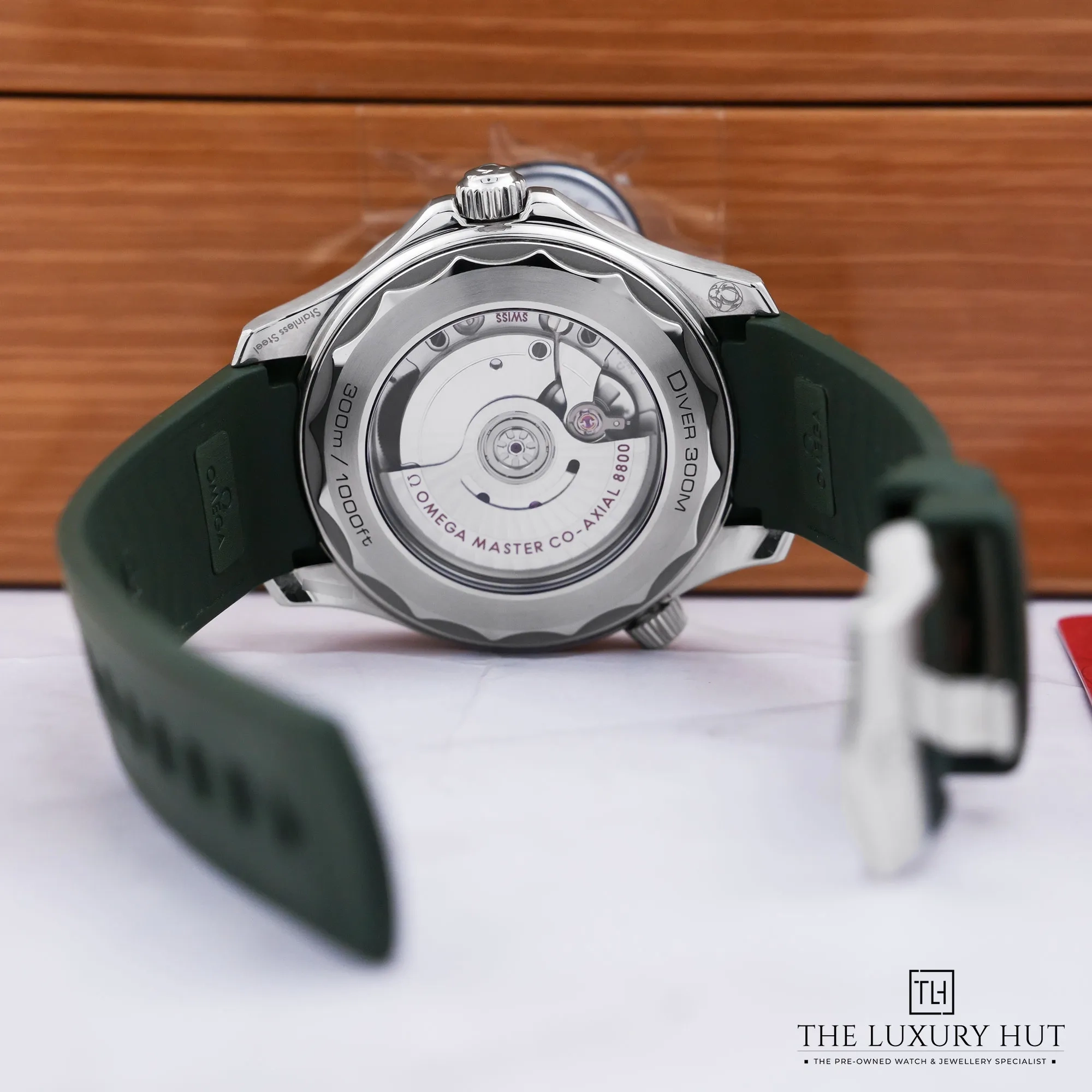 2026 10 9cf80450 88ec 4e3d 9e93 3ef84b5efedfOmega Seamaster Diver Steel 42mm Green LB1090 e jpg webp