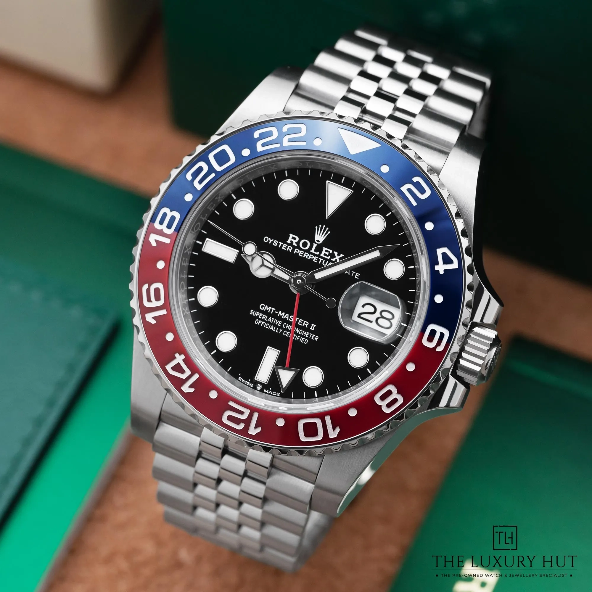 2026/10/a9bbb6f7-4113-45fc-84e7-ab3427218fffRolex_GMT-Master_II_Pepsi_Steel_40mm_Black_Dial_53002-b.jpg.webp