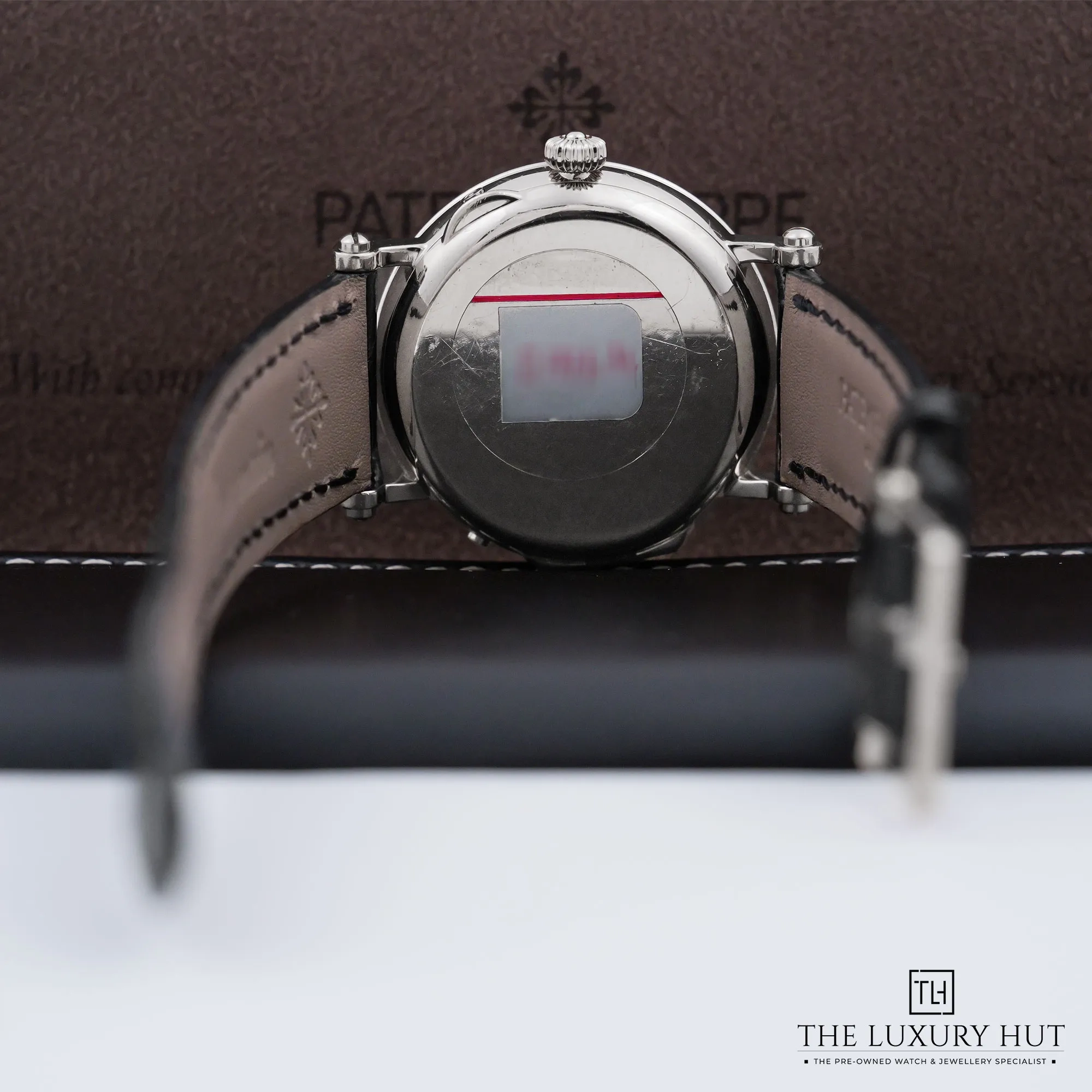 2026/10/ba912ef2-3654-4eed-9c59-29852a676804Pate_Philippe_Complications_Power_Reserve_Moonphase_White_LB931-d.jpg.webp