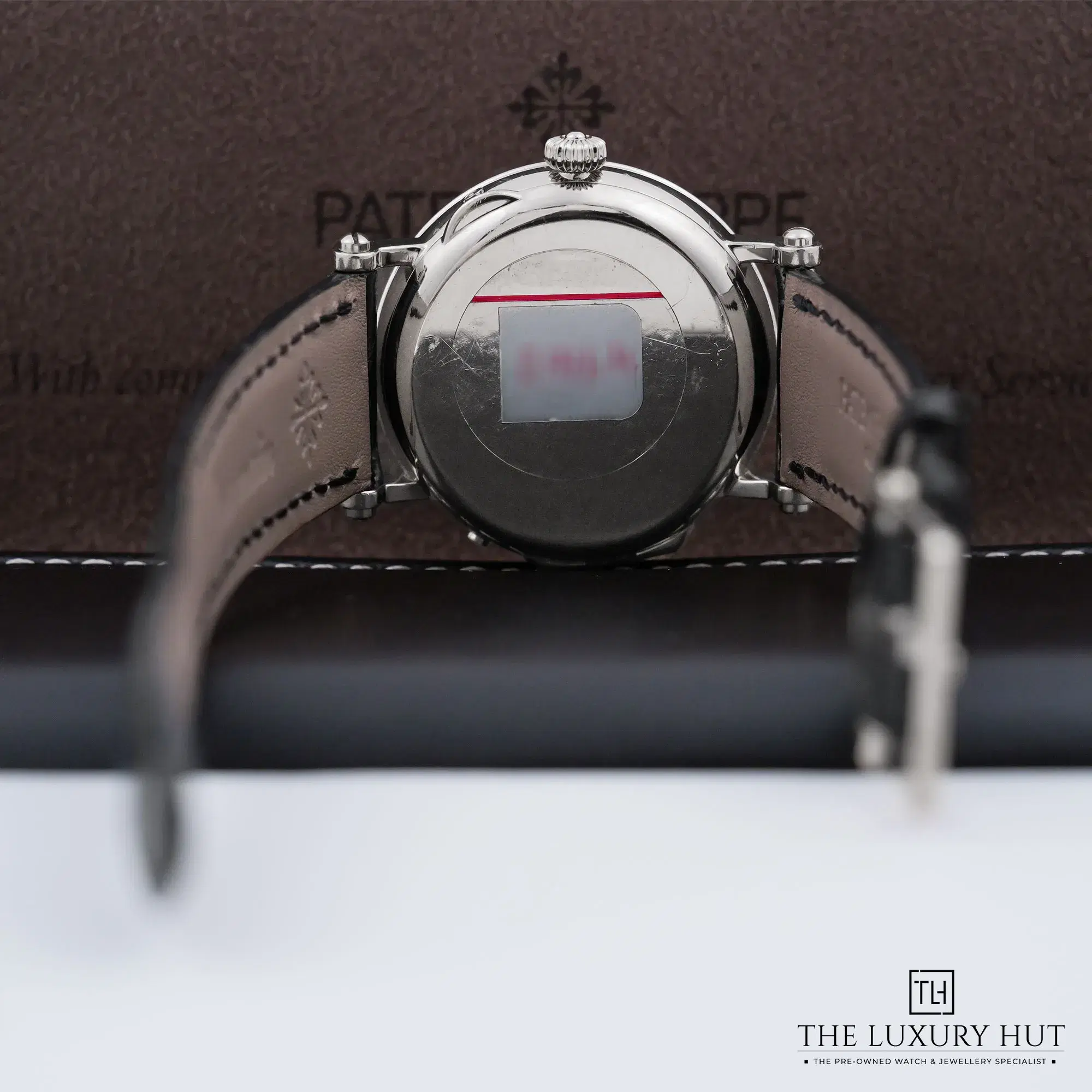 2026/10/ba912ef2-3654-4eed-9c59-29852a676804Pate_Philippe_Complications_Power_Reserve_Moonphase_White_LB931-d.jpg.webp
