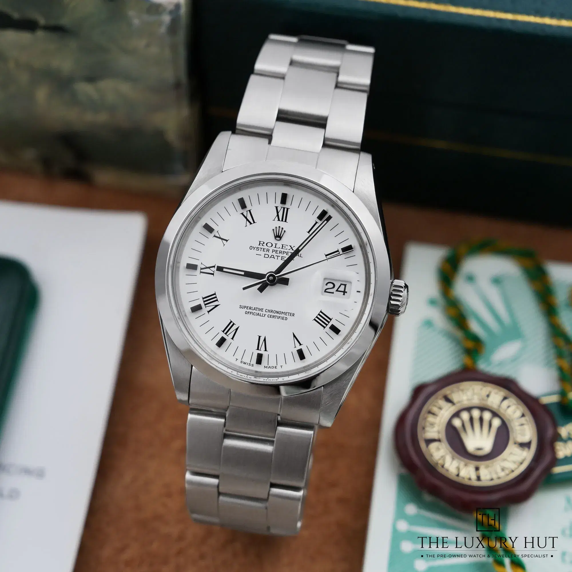 2026/10/be57f858-59fd-4ca6-827f-34dc3508fa13Rolex_Oyster_Perpetual_Date_Steel_White_LB1056-b.jpg.webp