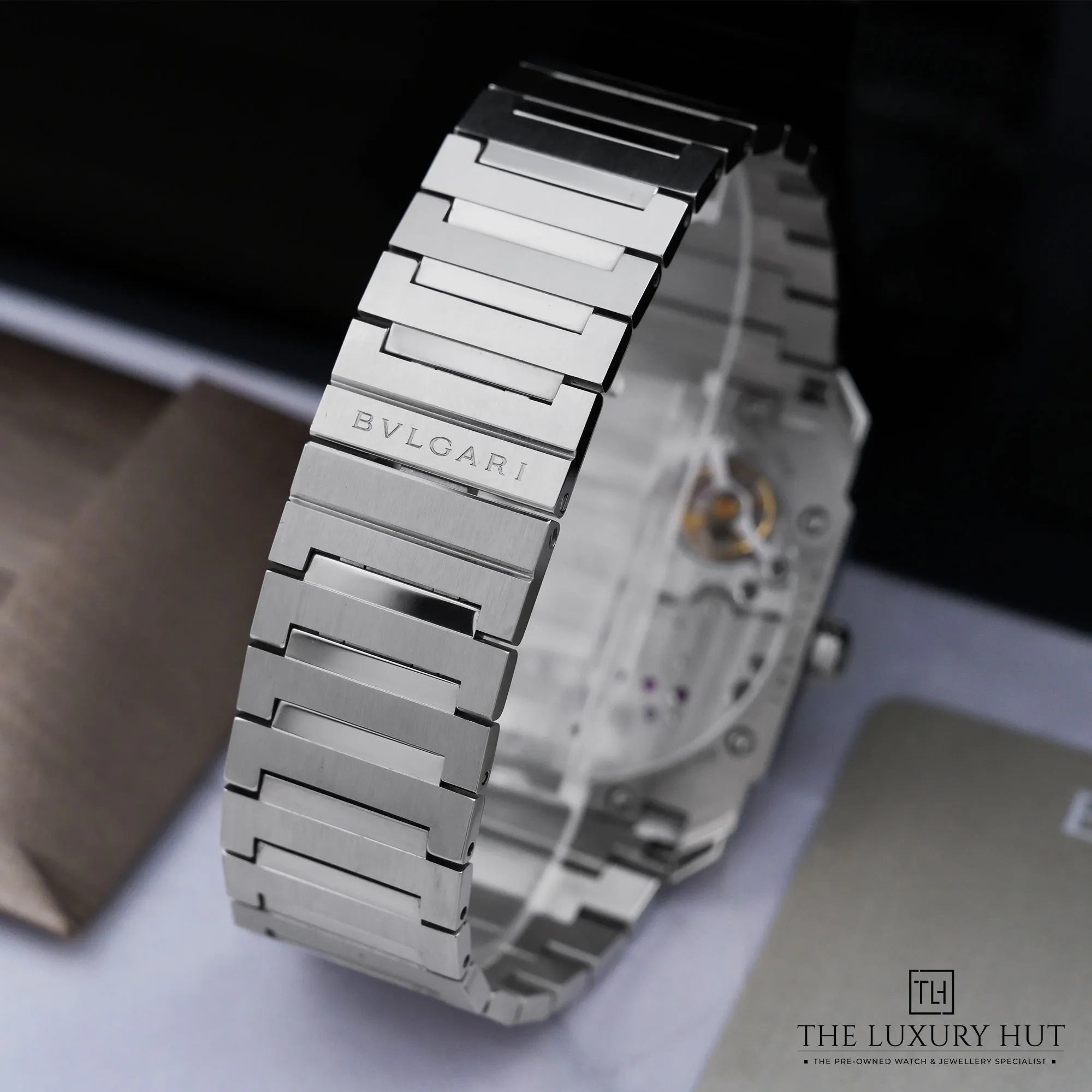 2026/10/c40a3ce0-3f84-4f08-b034-b293fdb46bc9Bvlgari_Octo_Finissimo_40mm_Metallic_Blue_53483-e.jpg.webp