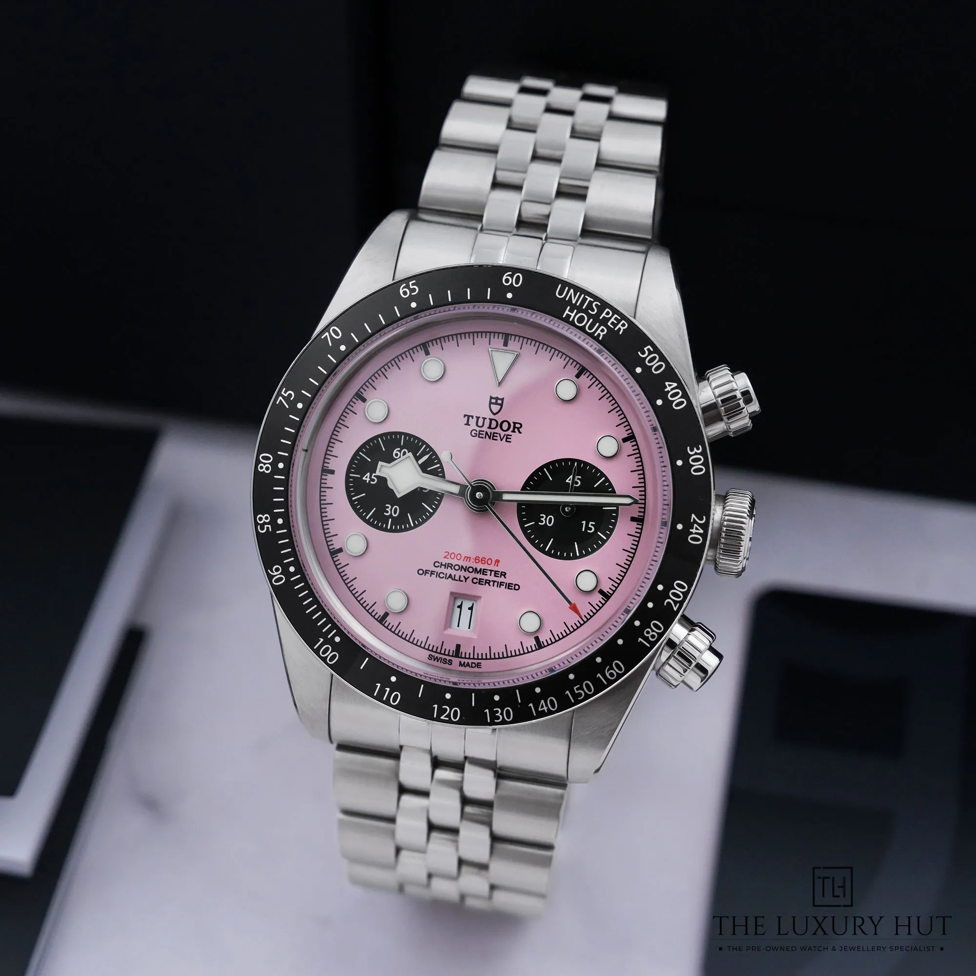 2026/10/cc72519f-4326-4e87-81f3-aec7967fa642Tudor_Black_Bay_Pink_Flamingo_53454-b.jpg.webp