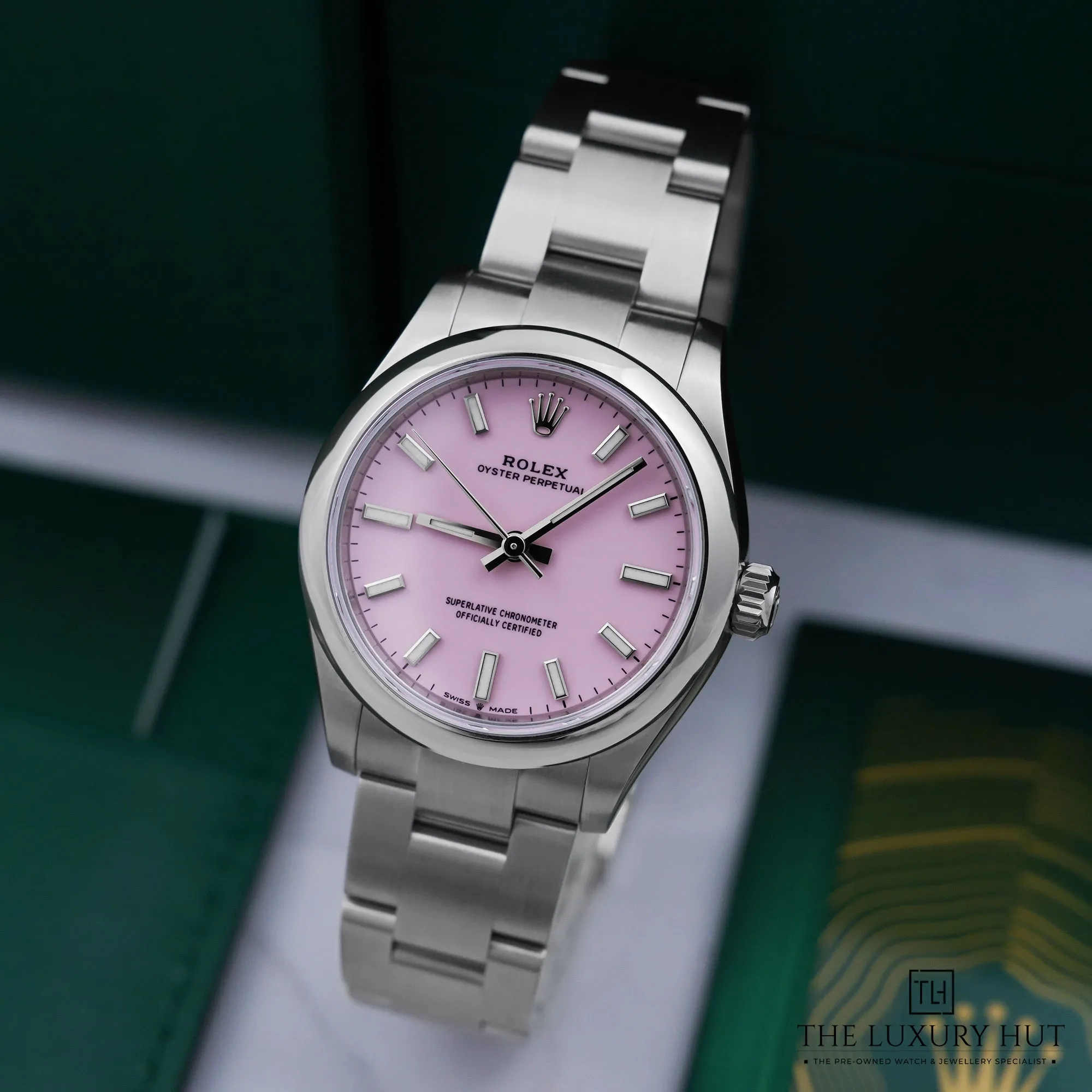 2026/10/cda1d16d-6989-4a57-8383-da0dbfba4eceRolex_Oyster_Perpetual_31mm_Steel_Candy_Pink_53463-b.jpg.webp