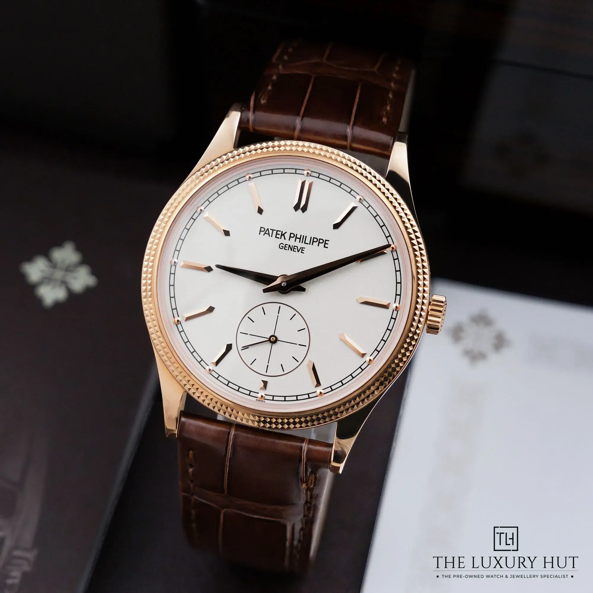 2026/10/d23d44ce-eec0-4c12-8555-28c26633de13Patek_Philippe_Calatrava_Silvery_Grained_LB1083-b.jpg.webp