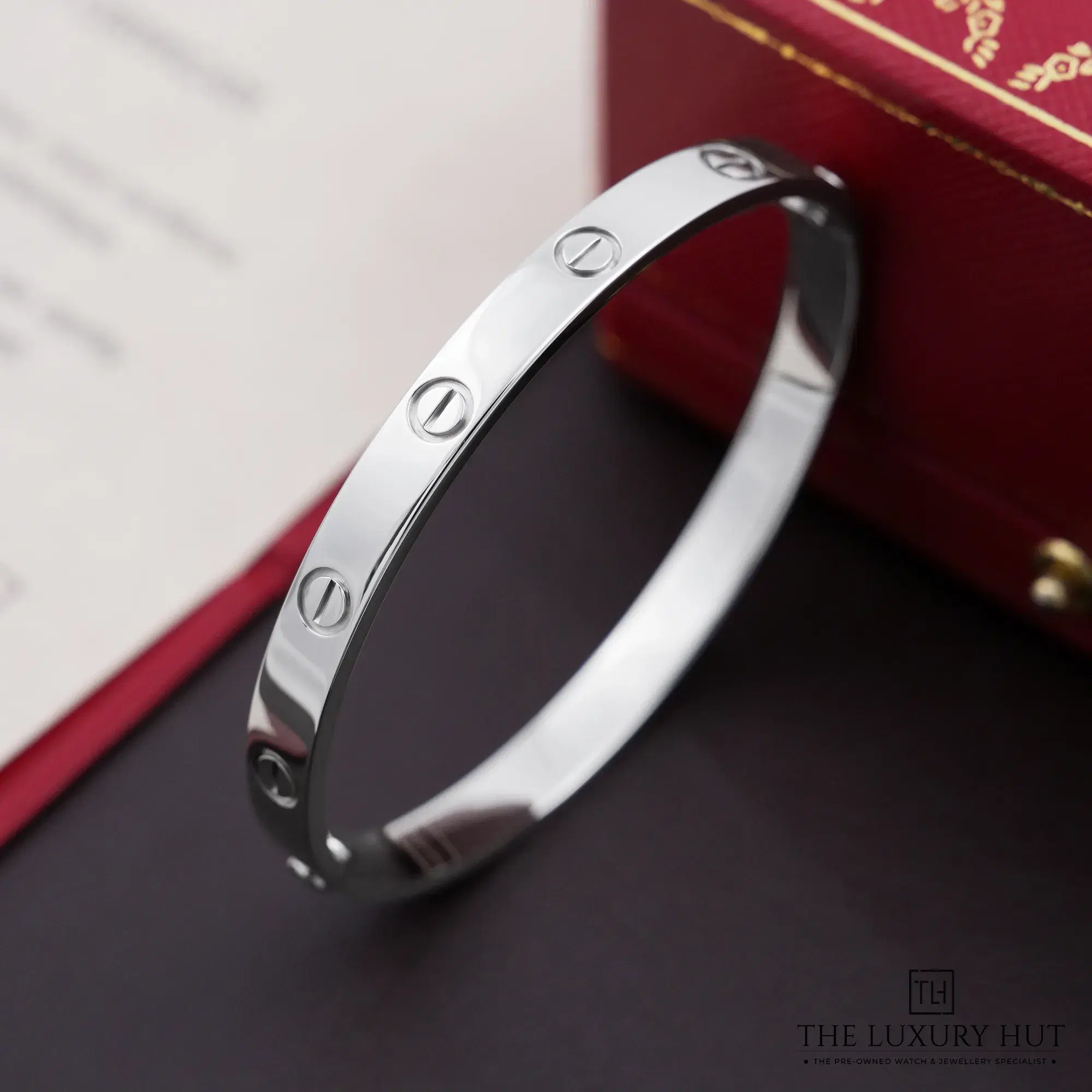 2026/10/d6e67987-40df-472a-be9a-b3f6c91d2dc3Cartier_LOVE_Bracelet_Classic_Model_18ct_White_Gold_53464-d.jpg.webp