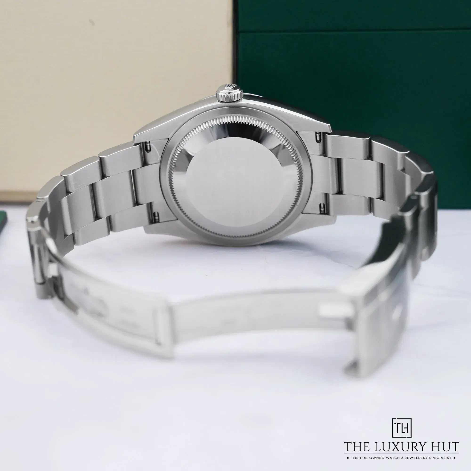 2026/10/e95e8cb7-ac3b-445f-8d07-c1c602499275Rolex_Oyster_Perpetual_36mm_Black_Dial_LB1081-d.jpg.webp