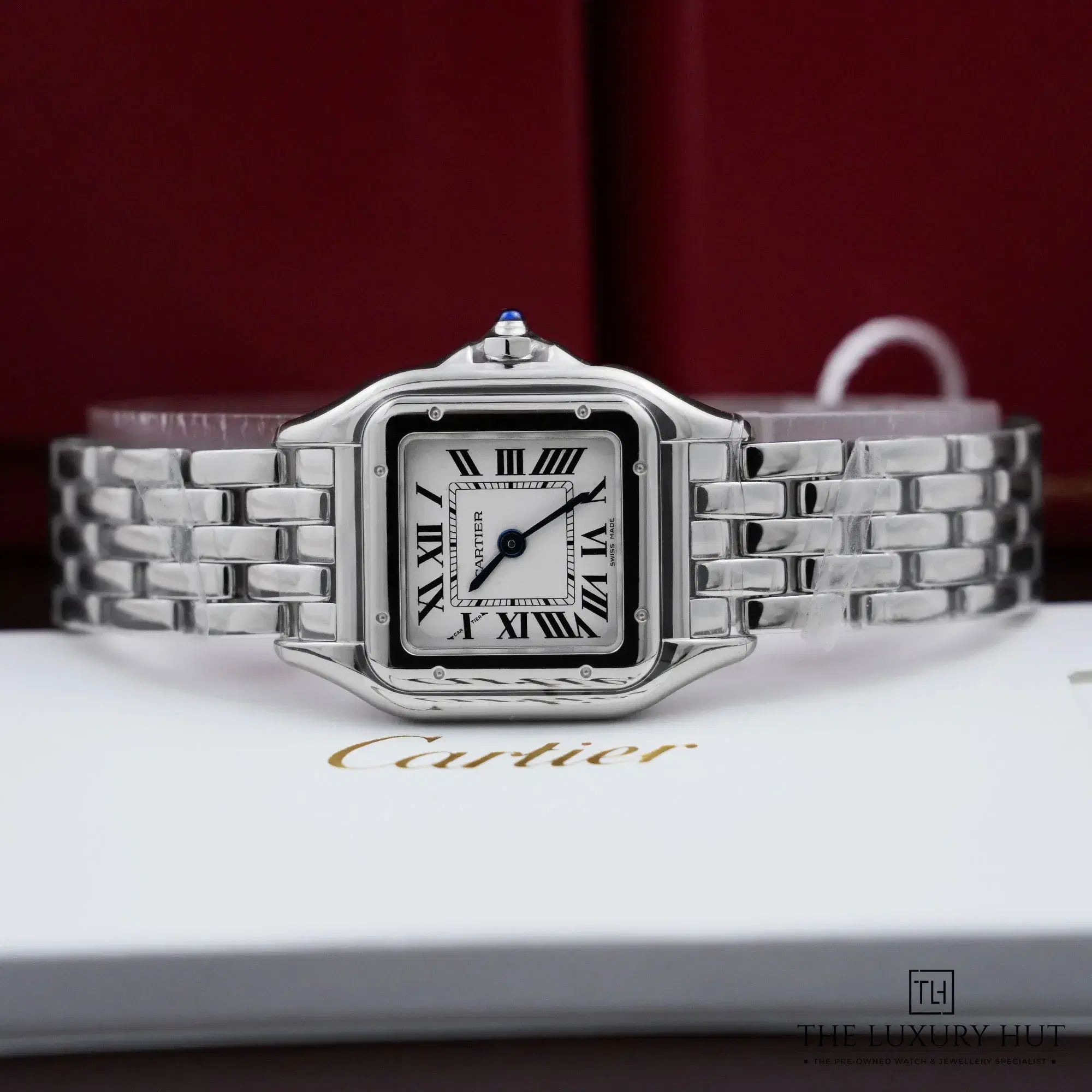 2026/10/fbc23f6a-ad95-4265-a48a-a44eaf507bb4Cartier_Panthère_de_Cartier_Silver_Roman_Dial_53530-c.jpg.webp