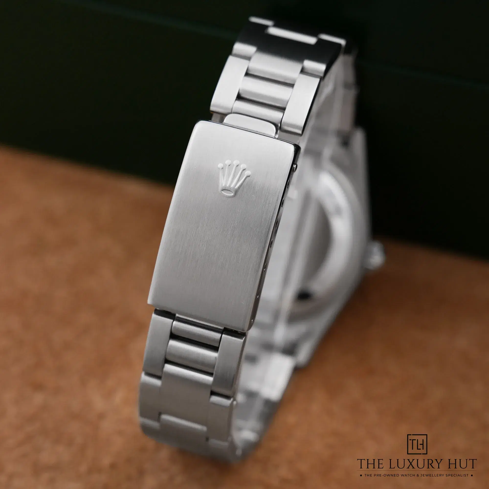 2026/10/fca145b1-13f1-4eb2-885a-dcd6bffe3a08Rolex_Oyster_Perpetual_Date_Steel_34mm_White_Dial_LB1007-e.jpg.webp
