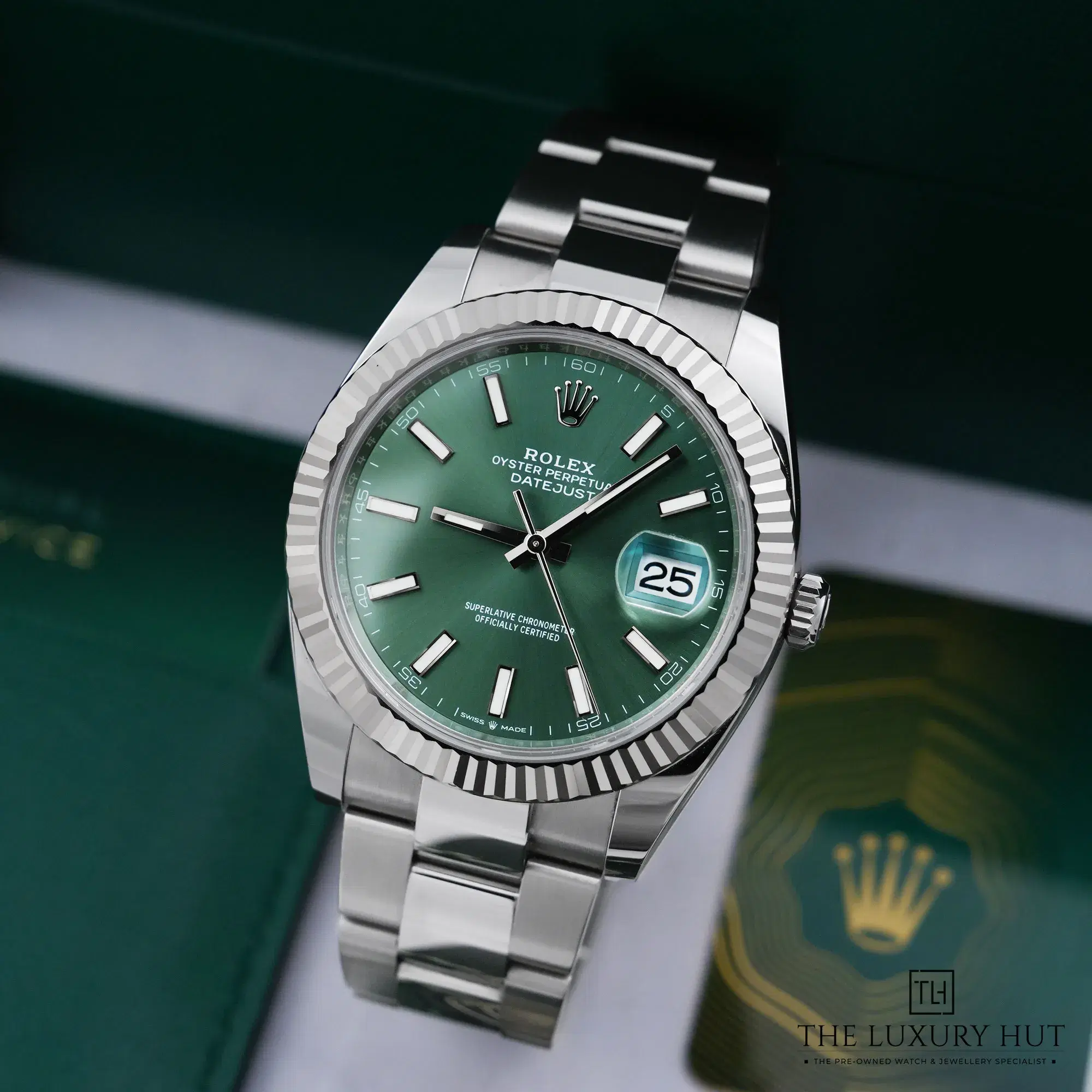 2026/10/fd956e88-35c8-43d4-9d73-7b9c83ea7526Rolex_Datejust_41_Steel_&_White_Gold_Mint_Green_53527-b.jpg.webp