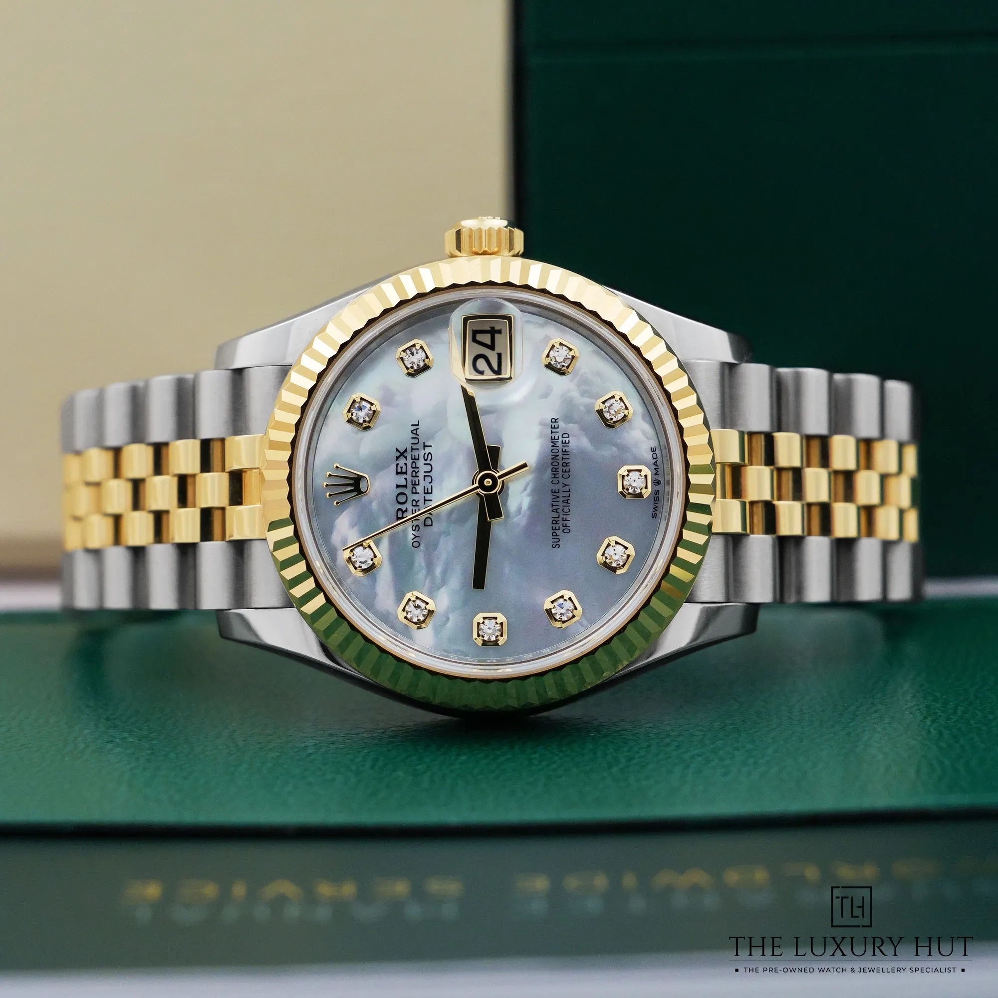 2026 10 fefaf226 652a 43a6 bec9 5f71e93fc9a6Rolex Datejust 31 Yellow Gold MOP Diamond 53552 c jpg webp