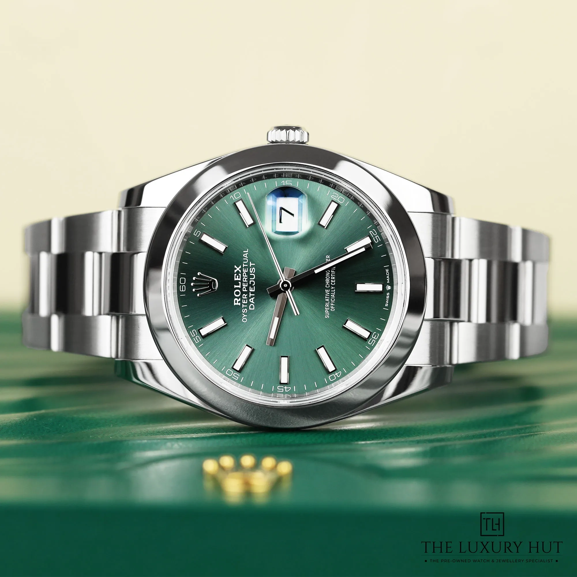 4ba82d6a-b768-469b-8294-c760842ba31dRolex_Datejust_Steel_41mm_Mint_Green_Dial_52457-c.webp