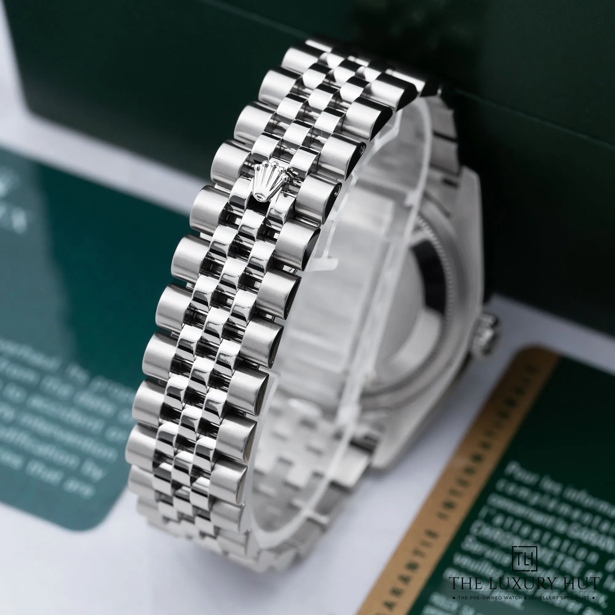 557f1459-1af2-4c89-a4c2-46a8bbf0ef38Rolex_Datejust_36_Steel_White_Baton_Roulette_52393-d.webp