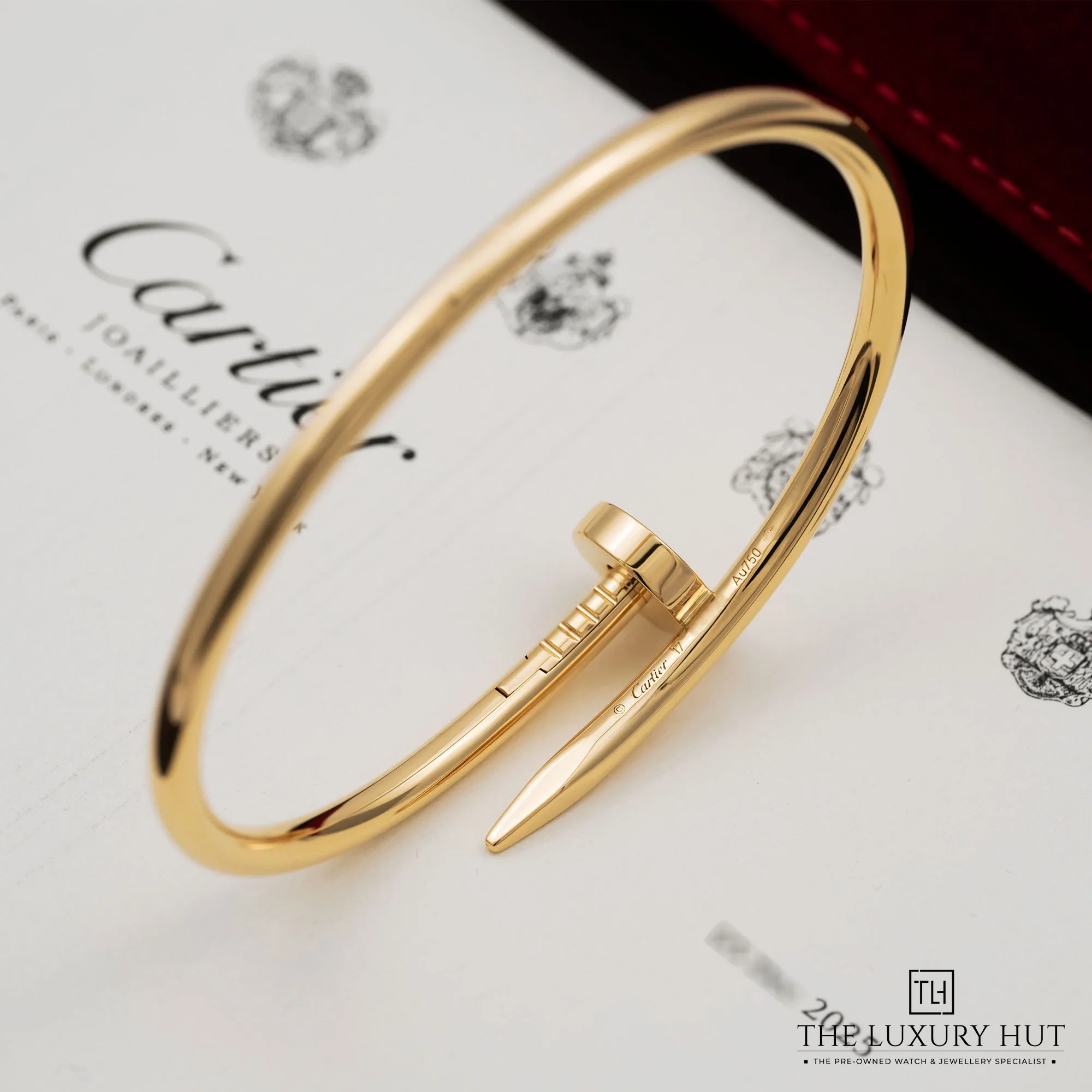 68a63be0-11ed-4acb-ad35-8a157829d721Cartier_Juste_Un_Clou_Bracelet_Classic_Yellow_52344-c.webp