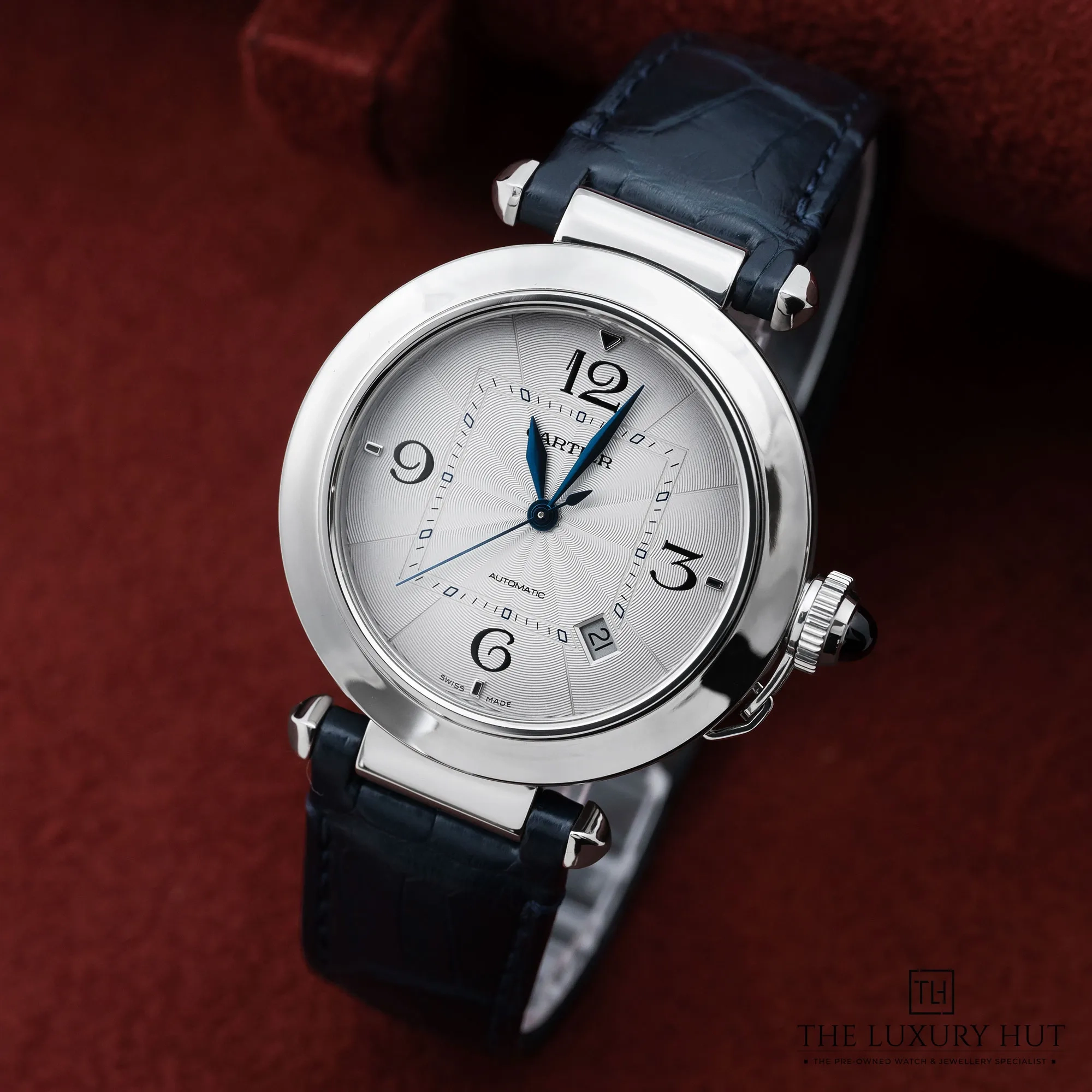 7ef04044-bf12-468f-91af-2a31c1784189Cartier_Pasha_Steel_41mm_Silvered_Guilloché_Dial_52372-b.webp