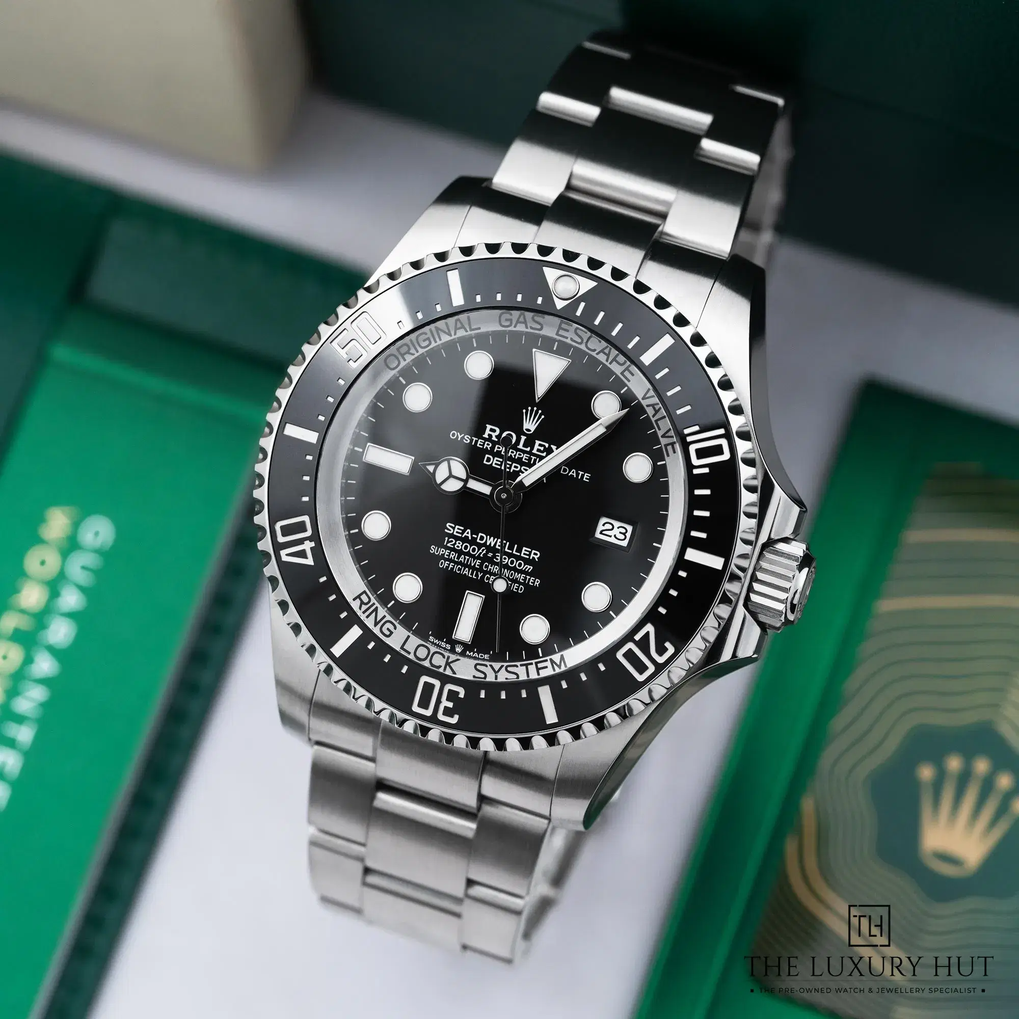 84ef403c-bb53-4e3a-a7cd-d614c537b8e1Rolex_Sea-Dweller_Deepsea_Steel_44mm_Black_52375-f.webp