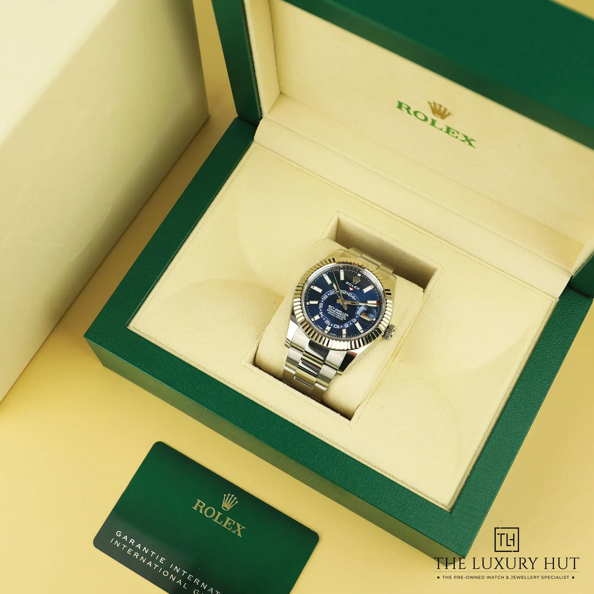 886c988f-65c0-4f7a-95b1-90311f1c4f03Rolex_Sky-Dweller_Steel_42mm_Blue_Dial_52287-f-1.webp
