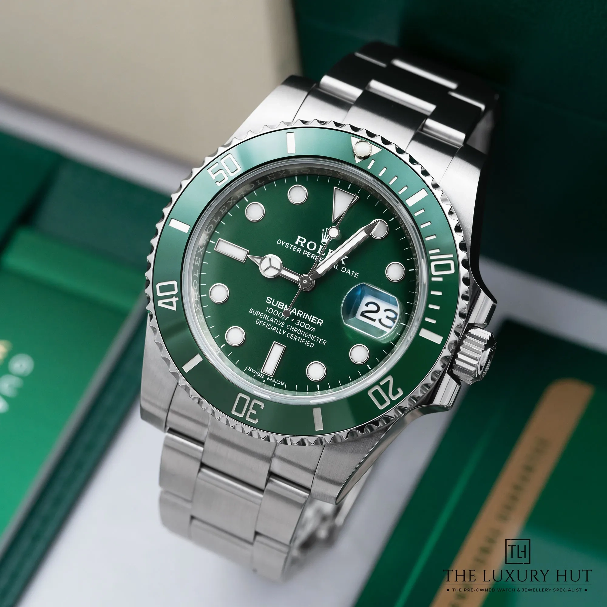 b6e216ca-25a5-426c-9e57-3c0efb50622cRolex_Submariner_HULK_Steel_40mm_Green_Dial_LB762-b.webp