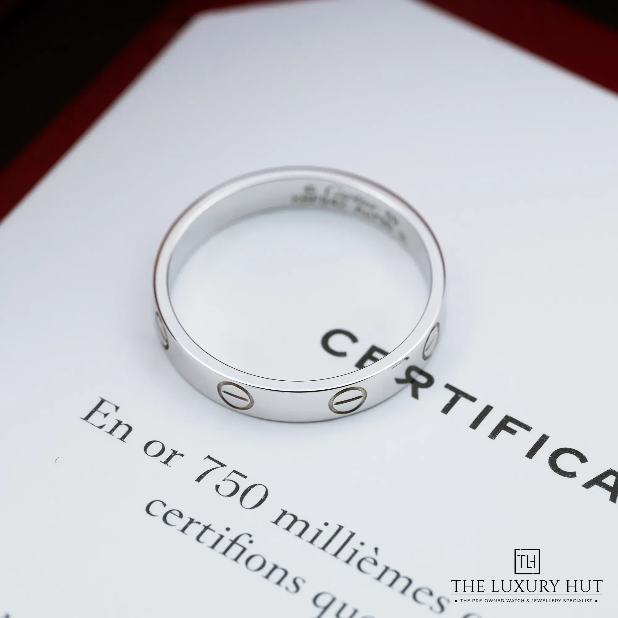e45c080f-8f92-4c84-9de2-3c5a91371188Cartier_Love_Wedding_Band_White_Gold_52386-c.webp