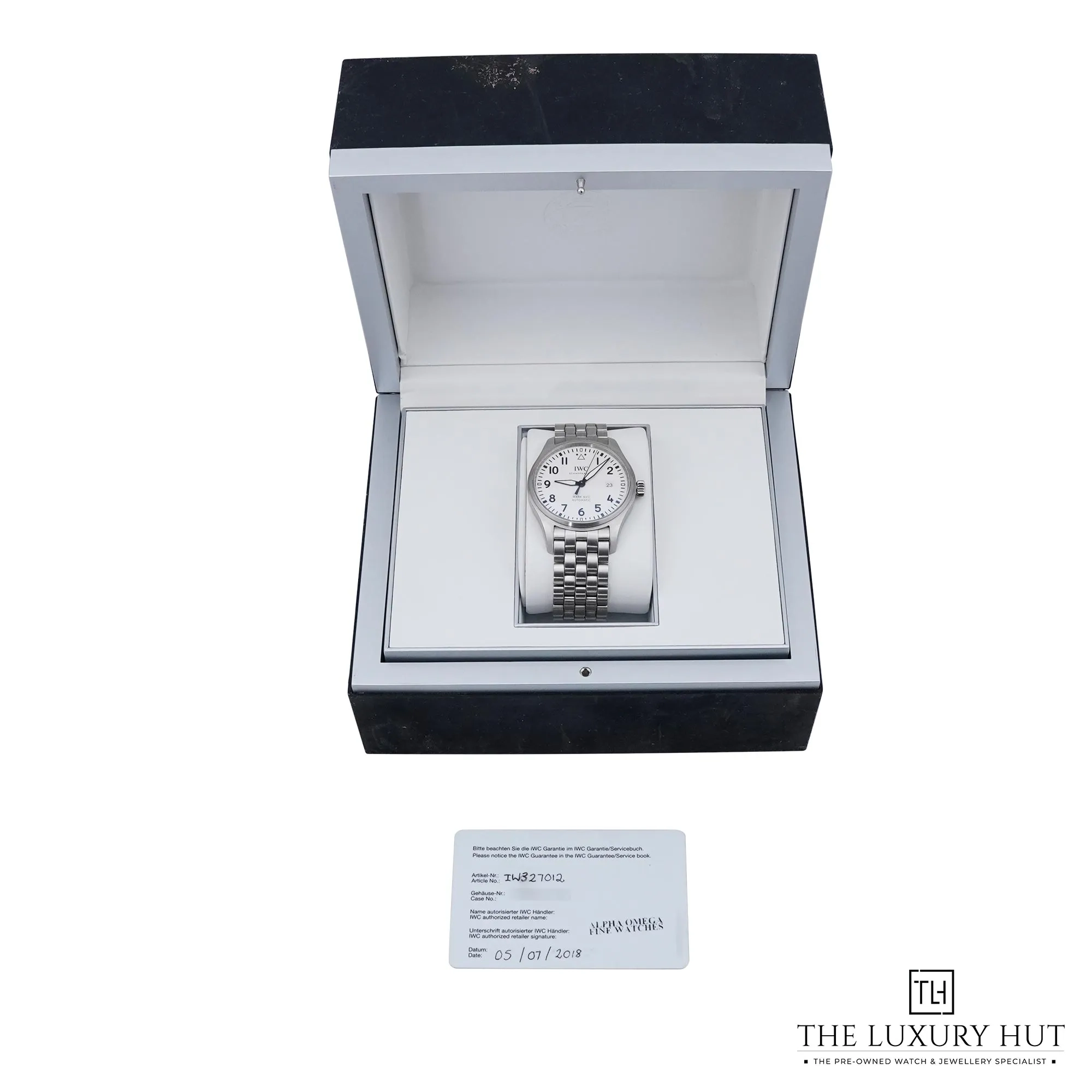 fb5e155b-4608-4f07-be30-9560a9eebb3dIWC_Pilotâs_Mark_XVIII_Steel_40_Silver_Arabic_LB746-e.webp