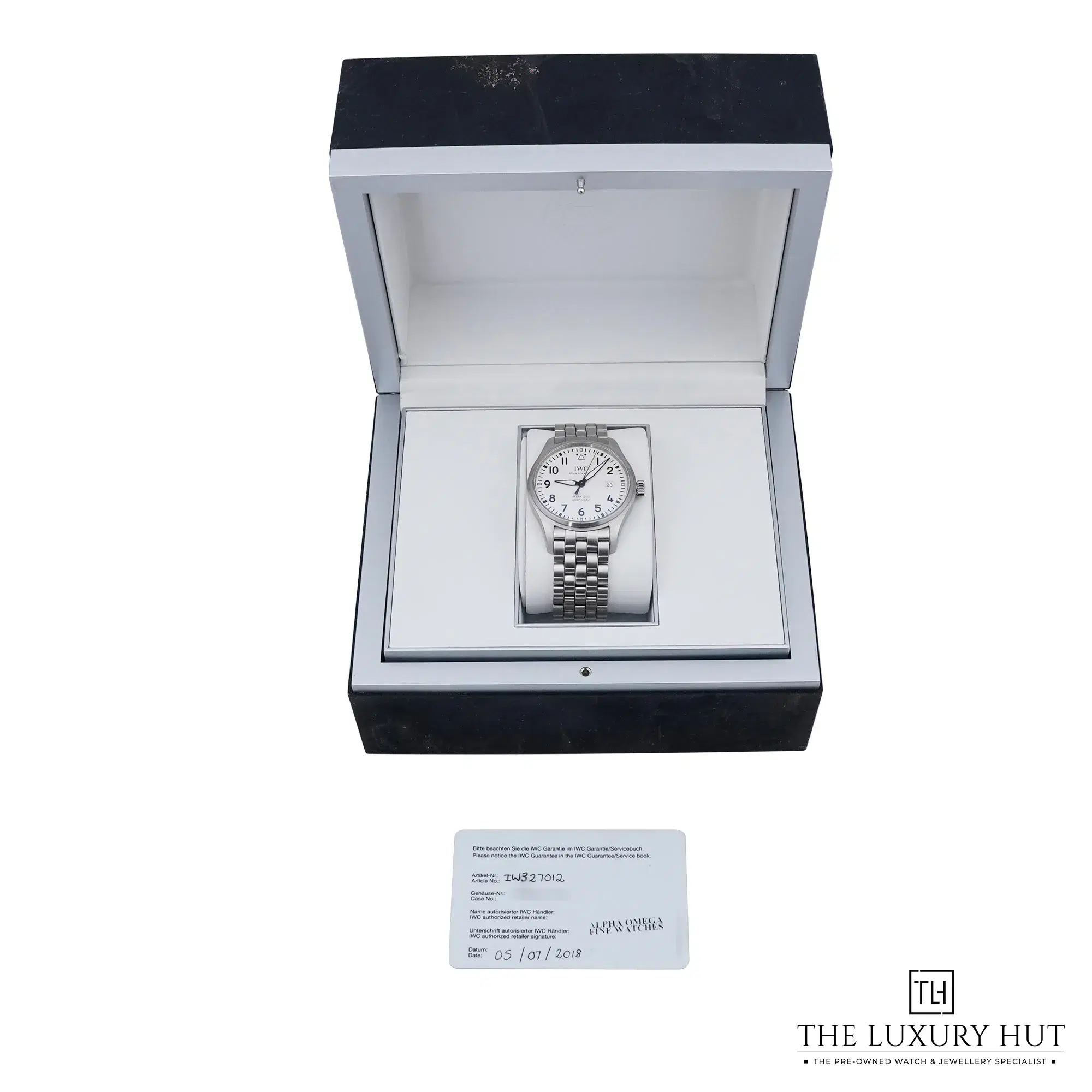 fb5e155b-4608-4f07-be30-9560a9eebb3dIWC_Pilotâs_Mark_XVIII_Steel_40_Silver_Arabic_LB746-e.webp